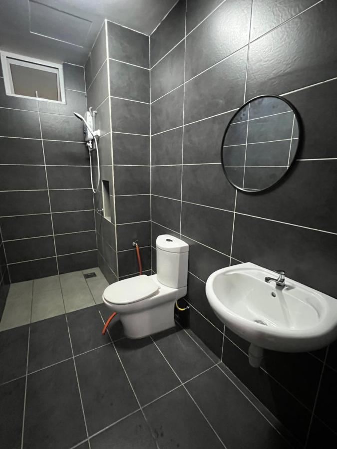 Ilsham Guest House @ Seroja Hills Bbst Sepang Exterior foto